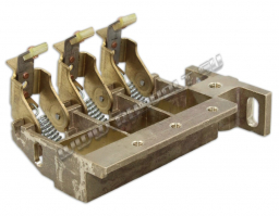 Щеткодержатель FZKT-RV 3/20x32 тип 1 (аналог Schunk, Mersen (Carbon Lorraine), Siemens, Pantrac, Lampar и Rekofa) Щеткодержатель FZKT-RV 3/20x32 тип 1 (аналог Schunk, Mersen (Carbon Lorraine), Siemens, Pantrac, Lampar и Rekofa)